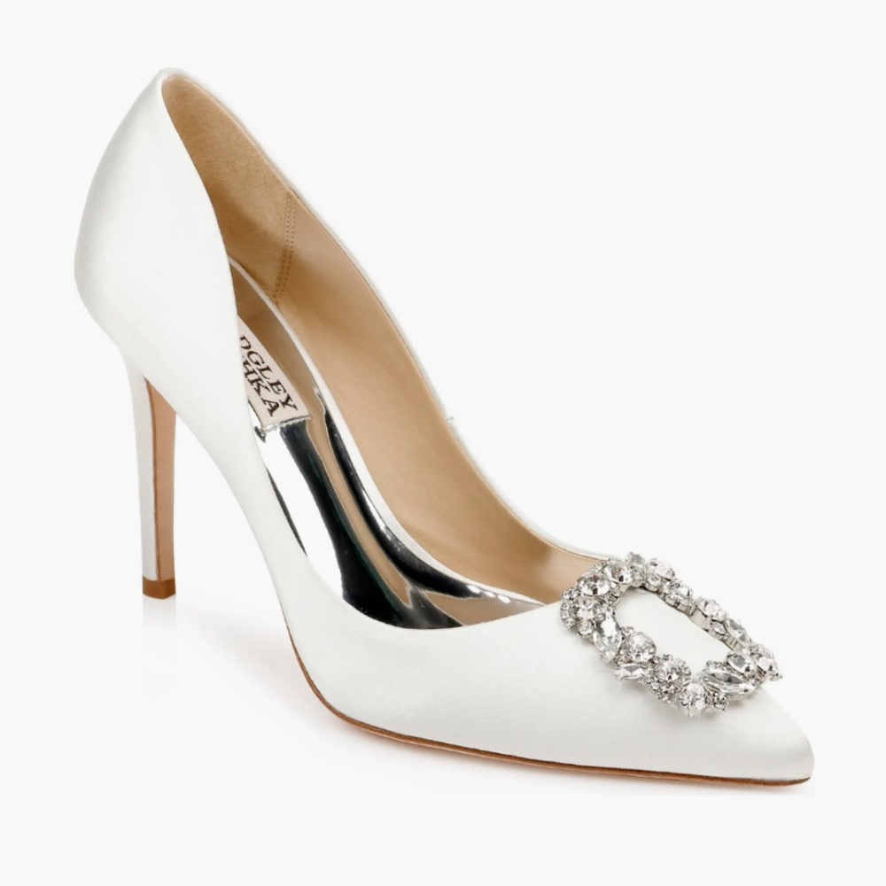 Crystal Embellished Pump